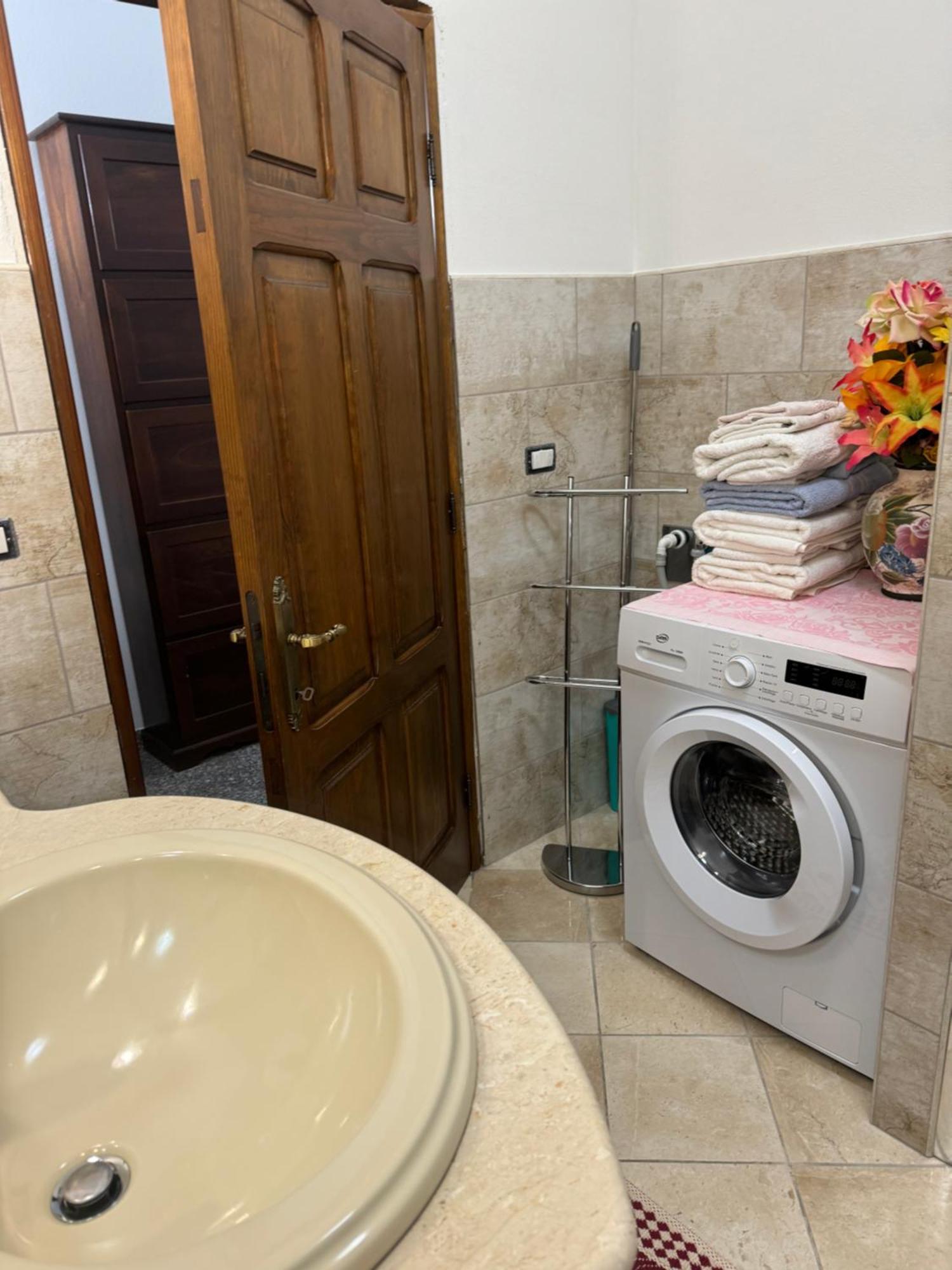 Da Gio Apartment Olbia Bagian luar foto